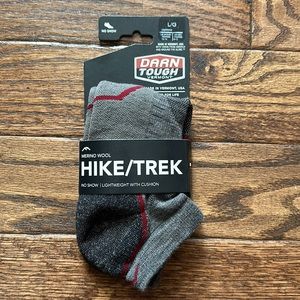 Darn Tough merino wool hiking socks no show lightweight w/ cushion size large